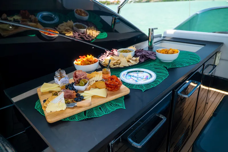 Sette Yacht Photos Pics 