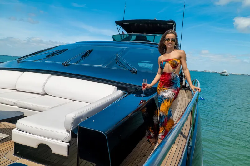 Sette Yacht Photos Pics 