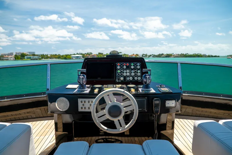 Sette Yacht Photos Pics 