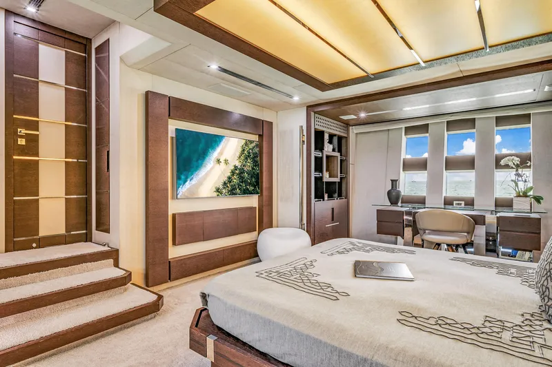 Sette Yacht Photos Pics 