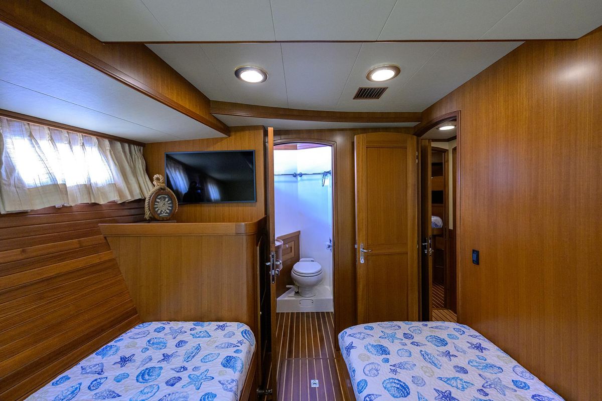2011 Marlow 97 