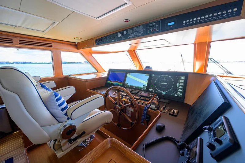 Agave Yacht Photos Pics 