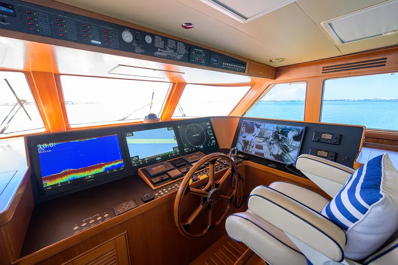 Agave Yacht Photos Pics 