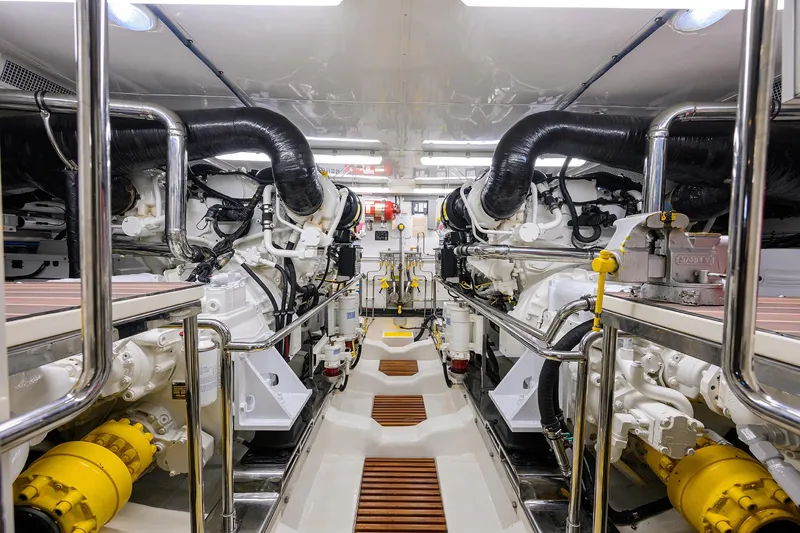 Agave Yacht Photos Pics 