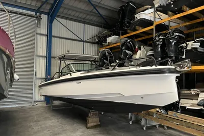 2019 Axopar 28 T Top