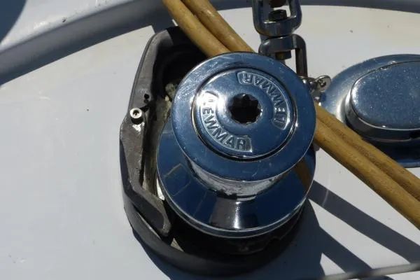  Yacht Photos Pics Close-up of a Lewmar winch on a 1999 Mainship 350 Trawler boat deck.