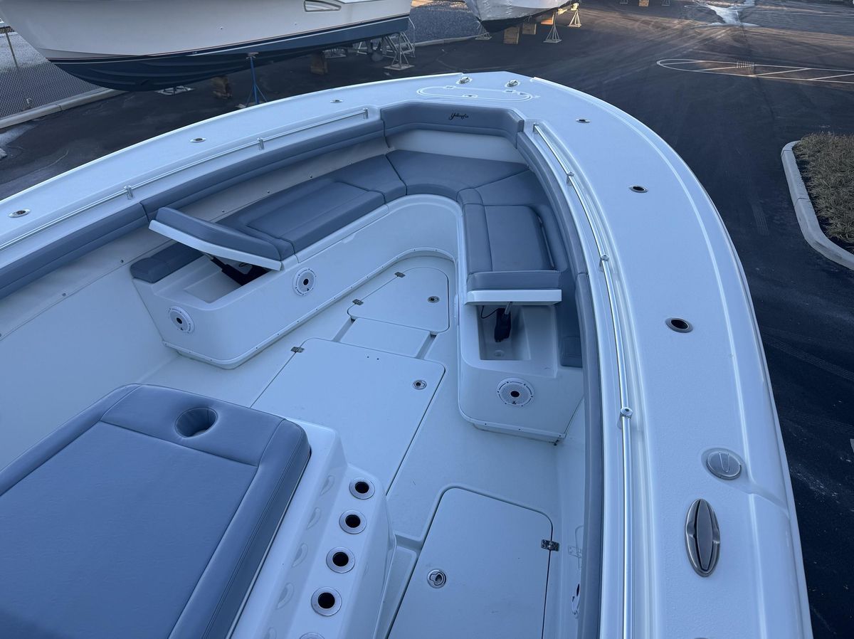 2022 Yellowfin 42 