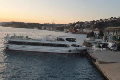 Custom-Craft Restaurant and Excursion vessel 200 pax