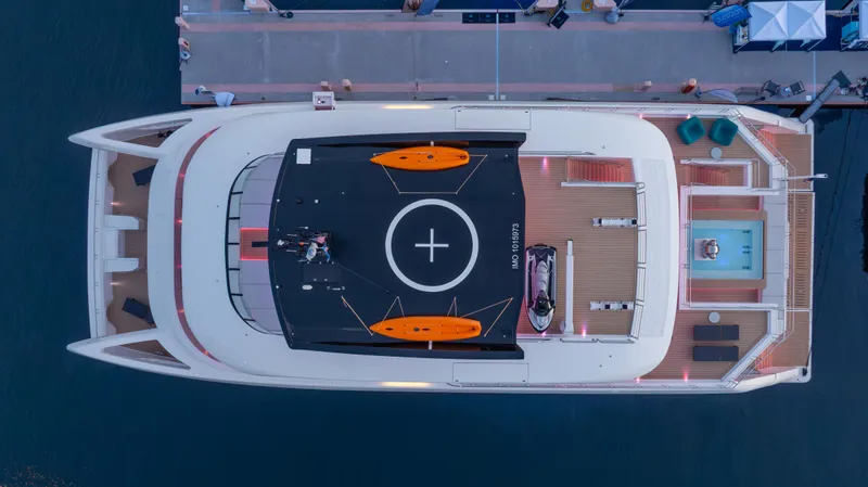 Reduce - As Seen In White Lotus Yacht Photos Pics 