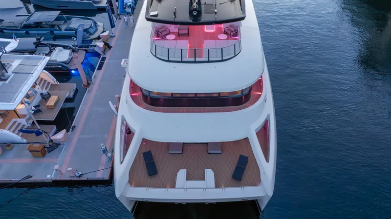 Reduce - As Seen In White Lotus Yacht Photos Pics 