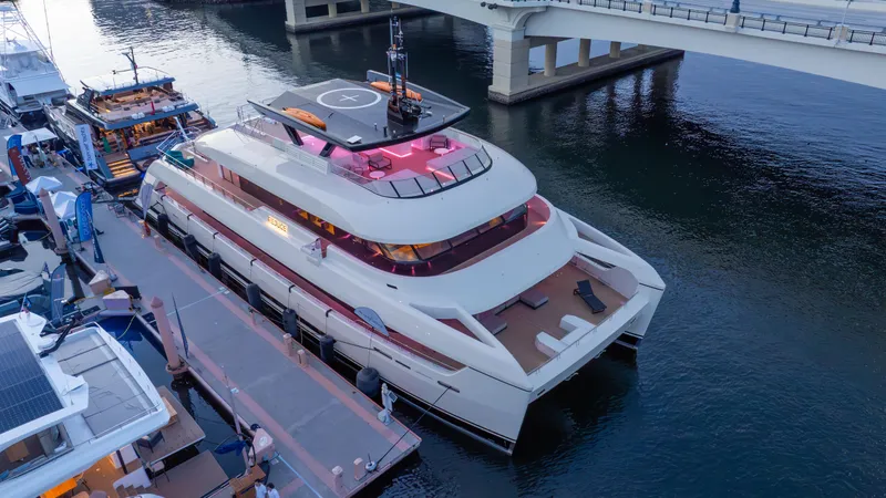 Reduce - As Seen In White Lotus Yacht Photos Pics 