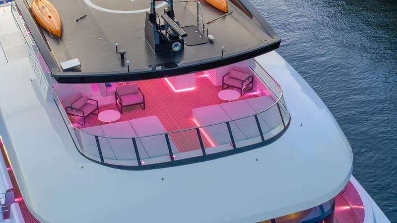 Reduce - As Seen In White Lotus Yacht Photos Pics 