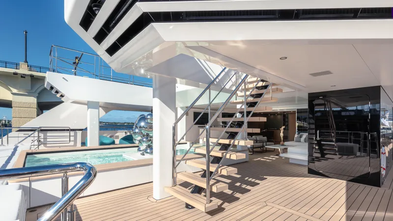 Reduce - As Seen In White Lotus Yacht Photos Pics 