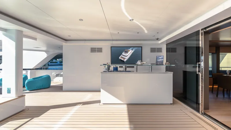 Reduce - As Seen In White Lotus Yacht Photos Pics 