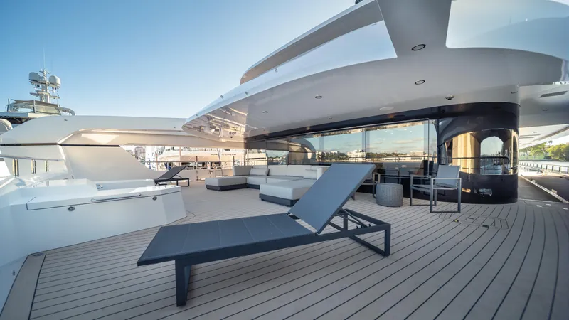 Reduce - As Seen In White Lotus Yacht Photos Pics 