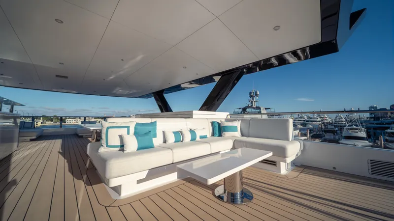 Reduce - As Seen In White Lotus Yacht Photos Pics 