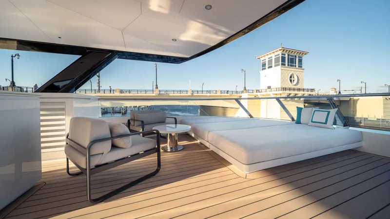 Reduce - As Seen In White Lotus Yacht Photos Pics 