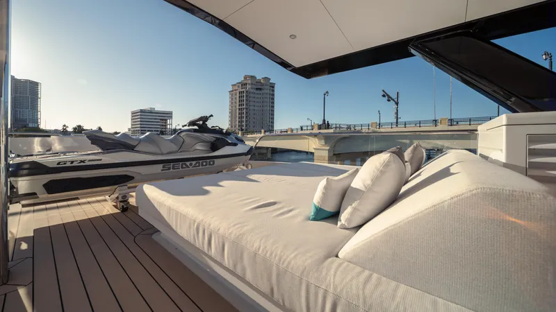 Reduce - As Seen In White Lotus Yacht Photos Pics 