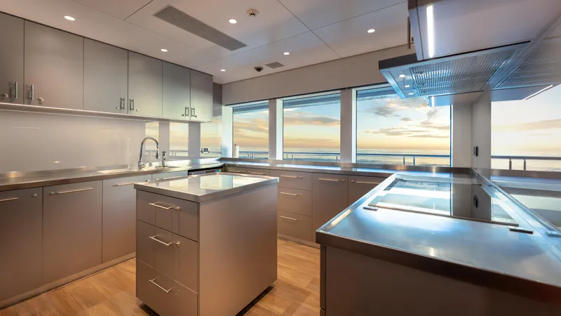 Reduce - As Seen In White Lotus Yacht Photos Pics 