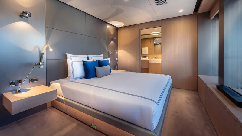 Reduce - As Seen In White Lotus Yacht Photos Pics 