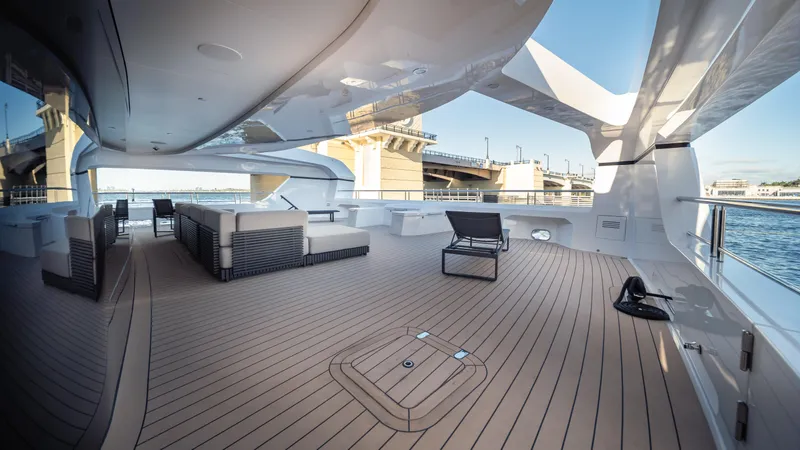 Reduce - As Seen In White Lotus Yacht Photos Pics 