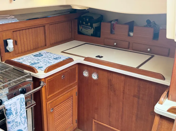 Balabusta Yacht Photos Pics 