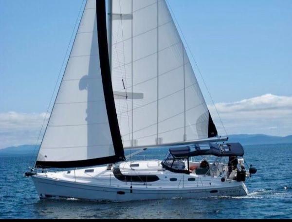 2008 Hunter 45 Deck Salon