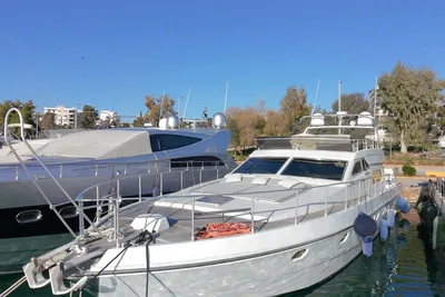 1991 Ferretti Yachts Altura