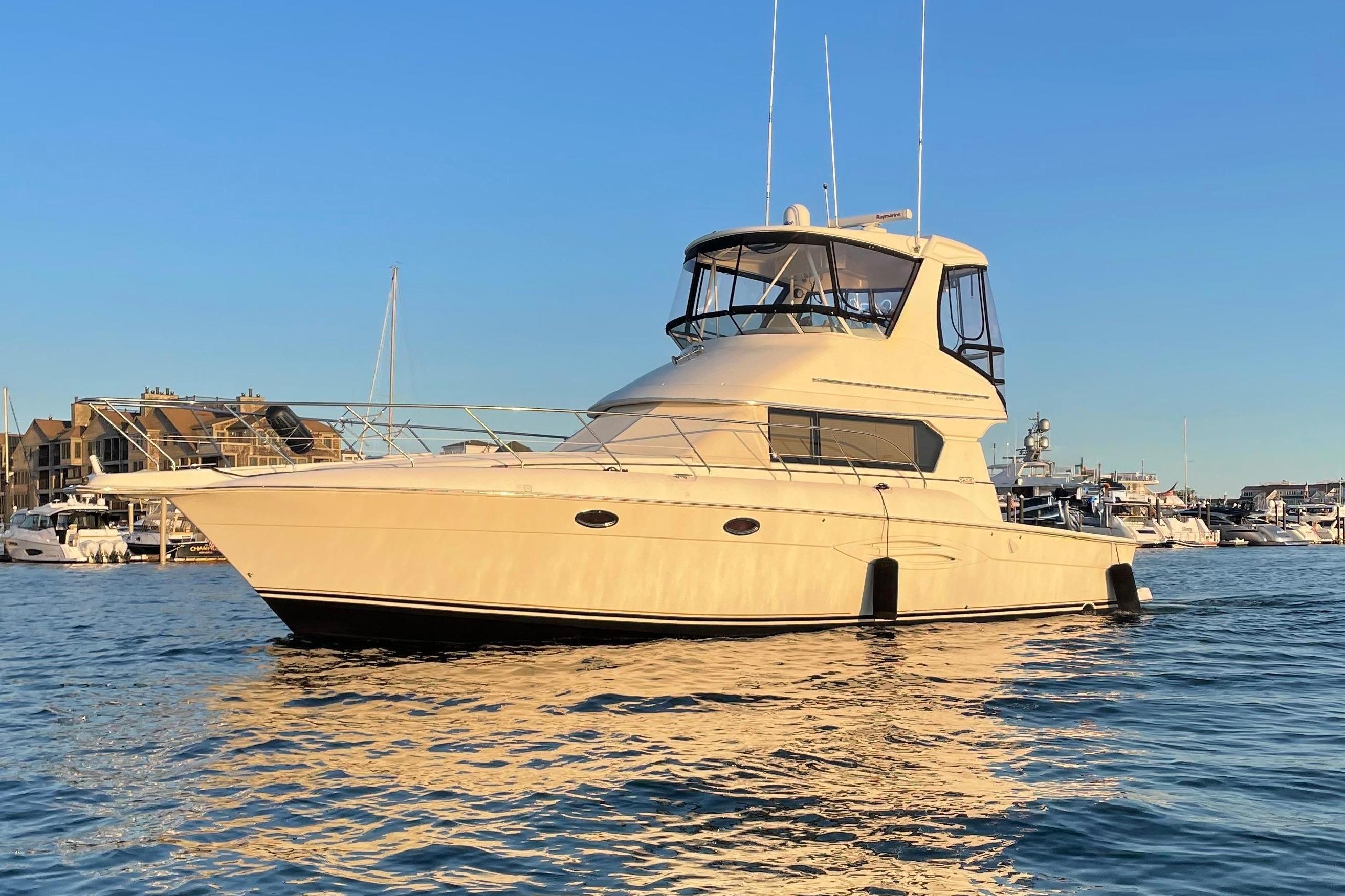 Silverton 42 Convertible