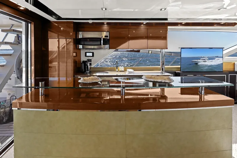 Rock Water Yacht Photos Pics 