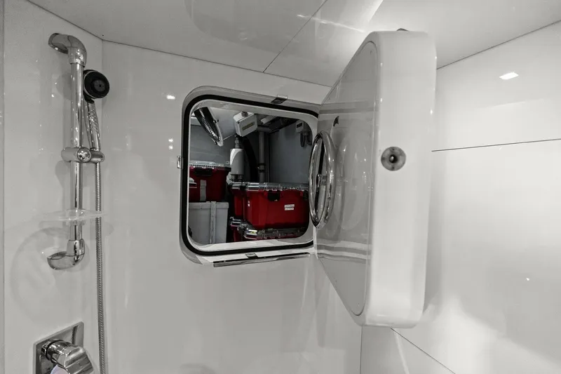 Rock Water Yacht Photos Pics 