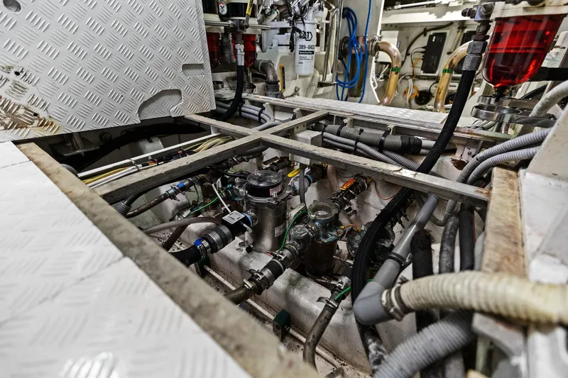 Rock Water Yacht Photos Pics 