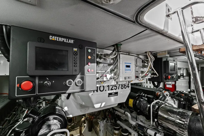 Rock Water Yacht Photos Pics 