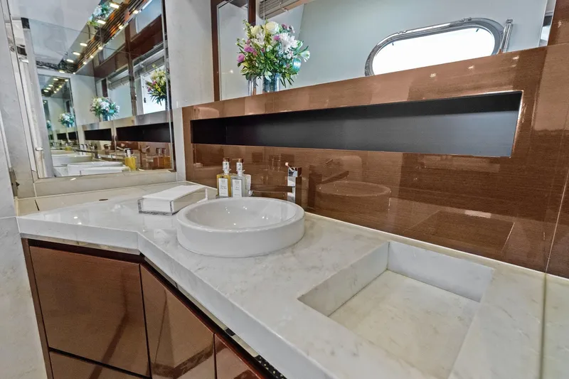 Rock Water Yacht Photos Pics 