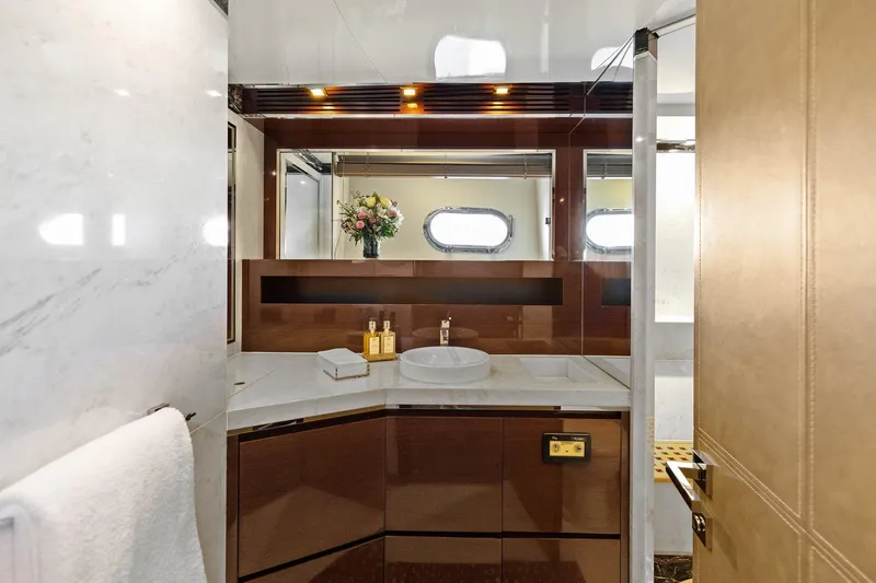 Rock Water Yacht Photos Pics 