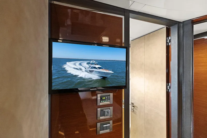 Rock Water Yacht Photos Pics 