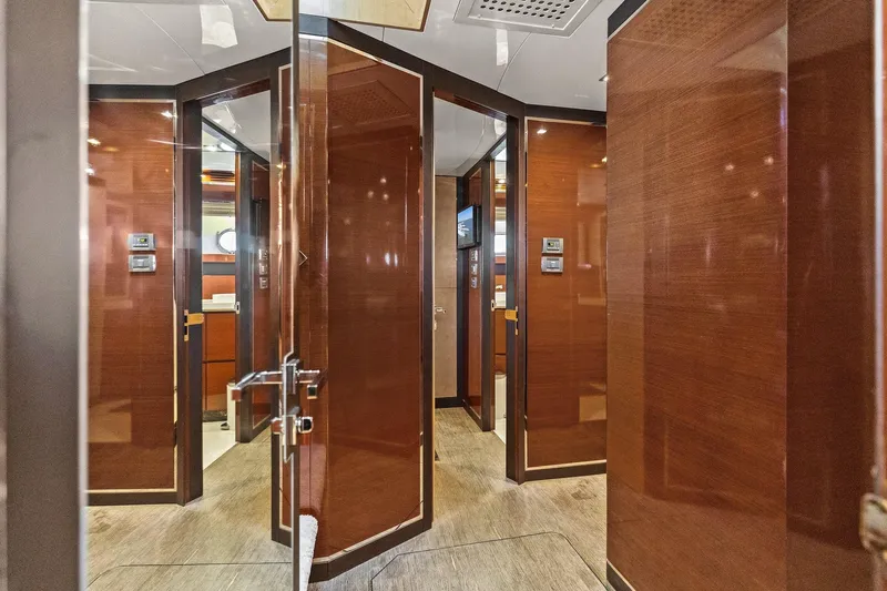 Rock Water Yacht Photos Pics 