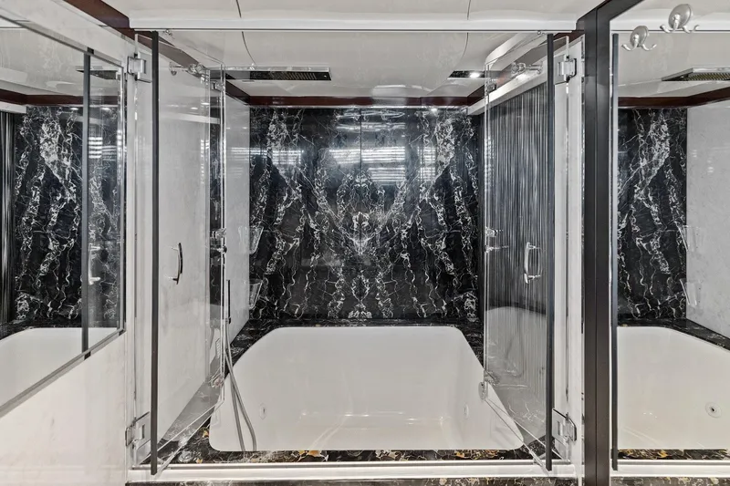 Rock Water Yacht Photos Pics 