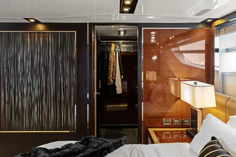 Rock Water Yacht Photos Pics 