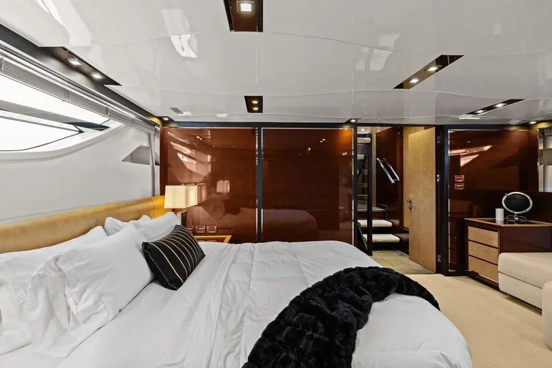 Rock Water Yacht Photos Pics 