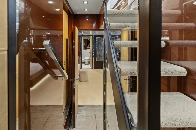 Rock Water Yacht Photos Pics 