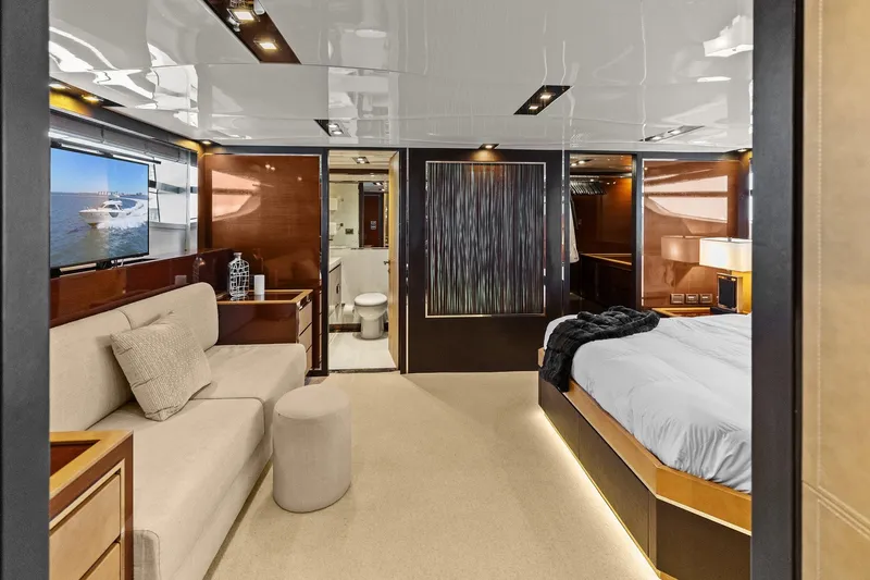 Rock Water Yacht Photos Pics 