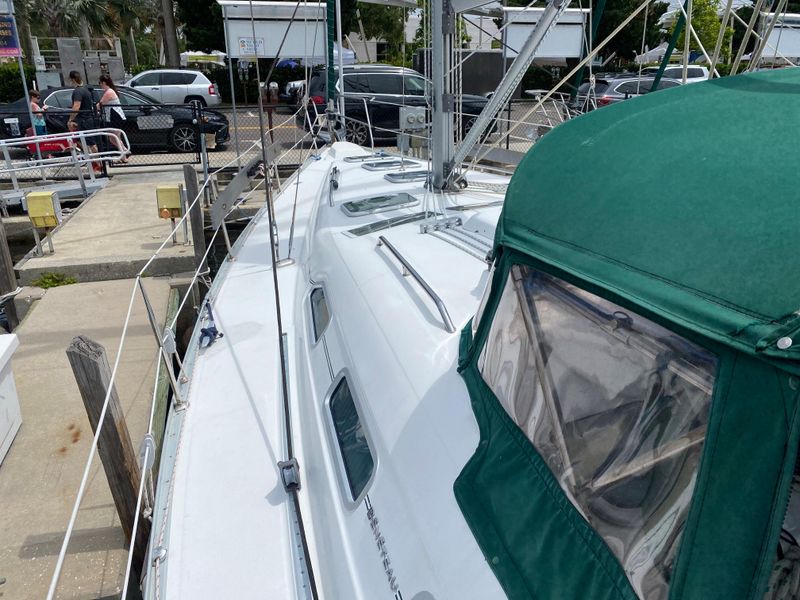 2003 Beneteau 393