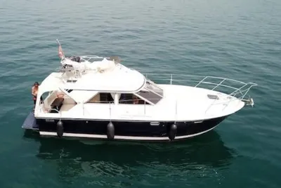 1985 Fairline Corniche 31 Fly