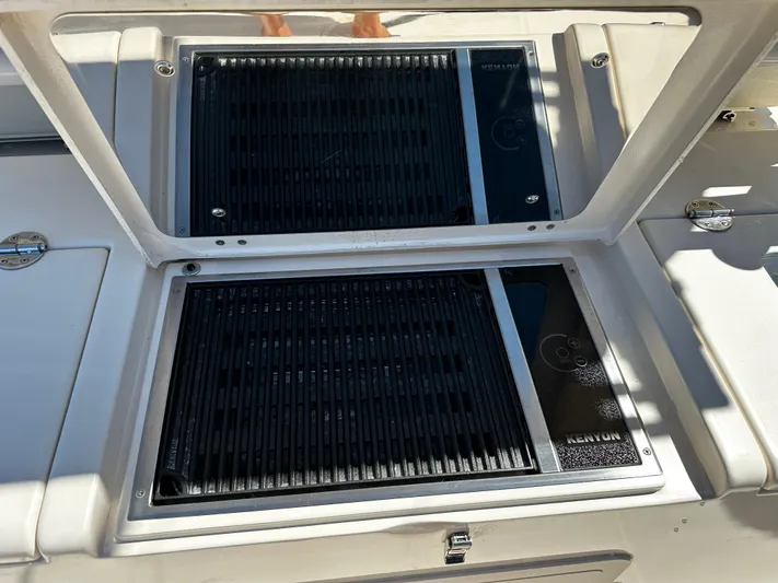 Katy Lady Yacht Photos Pics 2017 Grady-White Canyon 376 boat grill with Kenyon electric cooktop.
