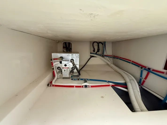 Mjm Grand Yacht Photos Pics 2020 Carver C36 Command Bridge - Image 101