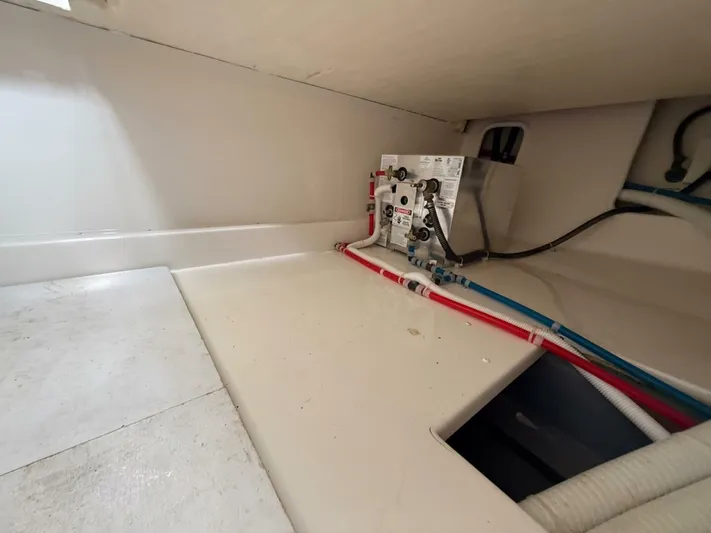 Mjm Grand Yacht Photos Pics 2020 Carver C36 Command Bridge - Image 102