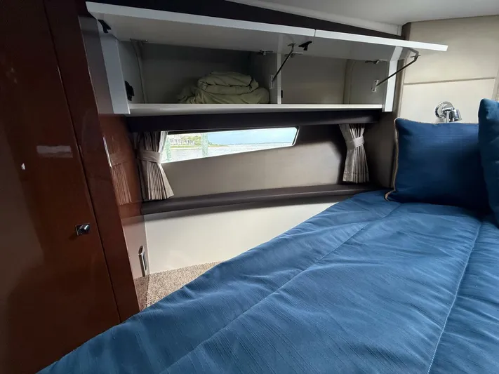 Mjm Grand Yacht Photos Pics 2020 Carver C36 Command Bridge - Image 87