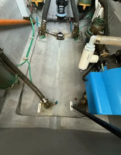 Mjm Grand Yacht Photos Pics 2020 Carver C36 Command Bridge - Image 106