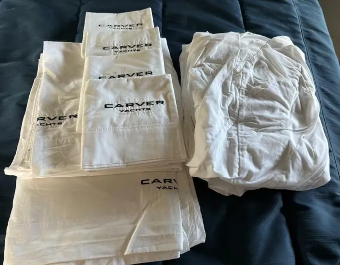 Mjm Grand Yacht Photos Pics 2020 Carver C36 Command Bridge - Image 91